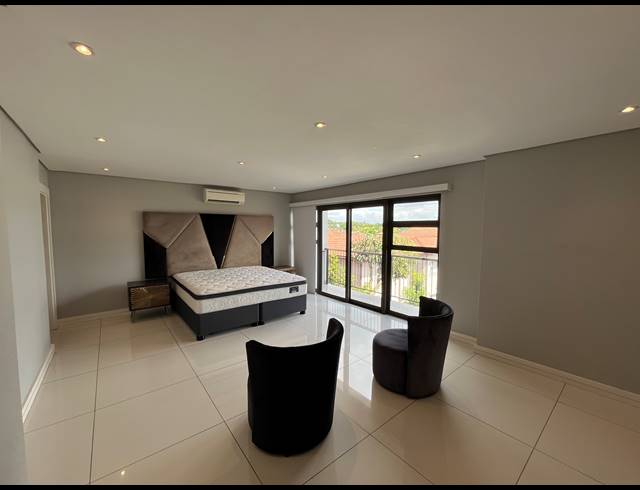 5 BEDROOM CLUSTER FOR SALE IN IZINGA RIDGE